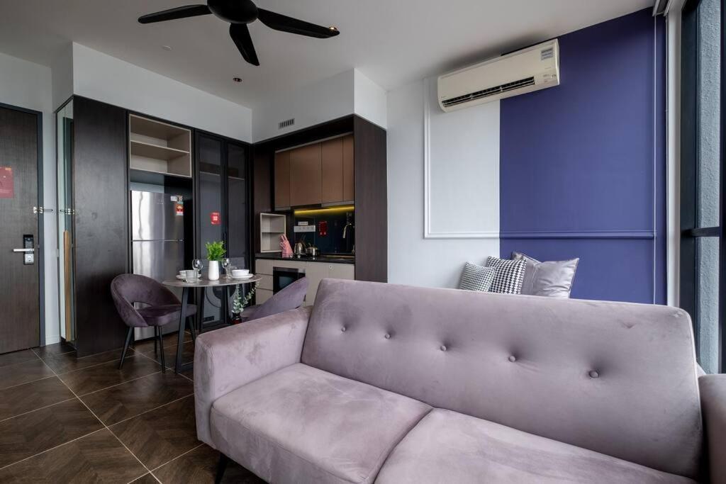 Butterfly 1br Scarletz Klcc Pool Gym
