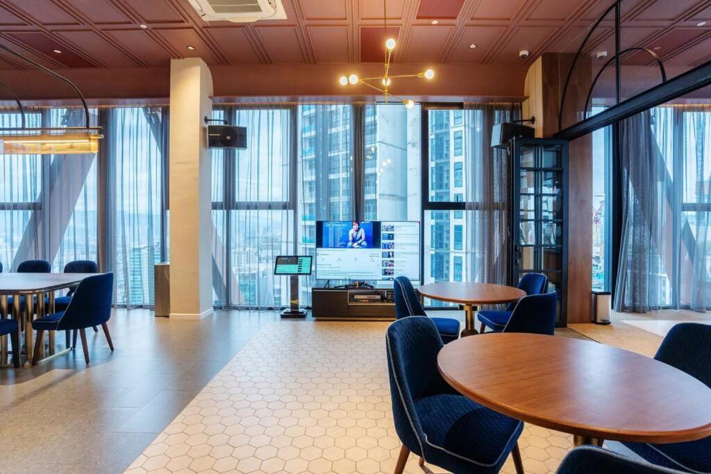 Butterfly 1br Scarletz Klcc Pool Gym Kuala Lumpur