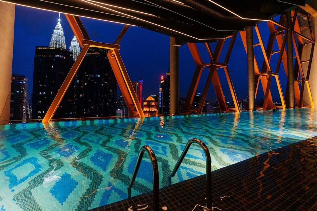 Butterfly 1br Scarletz Klcc Pool Gym Kuala Lumpur